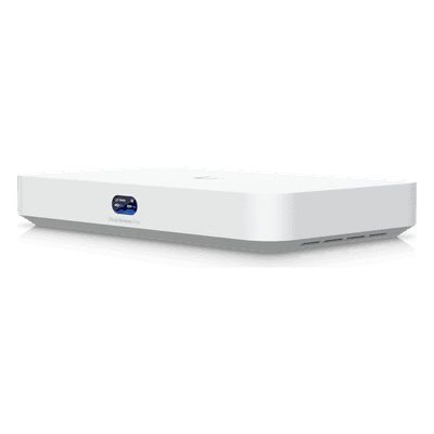 UniFi Cloud Gateway UCG Fiber / Administra todas las líneas UniFi / (4) puertos 2.5 GbE y (1) puerto LAN SFP+ 10G, (1) puerto WAN SFP+ 10G / Balanceo de carga hasta 2 líneas, fuente de alimentación USB-C 5V 3A, ranura SSD, vista 1