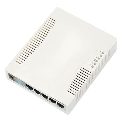 Switch Mikrotik 5 puertos Gigabit Ethernet y 1 SFP, vista 1